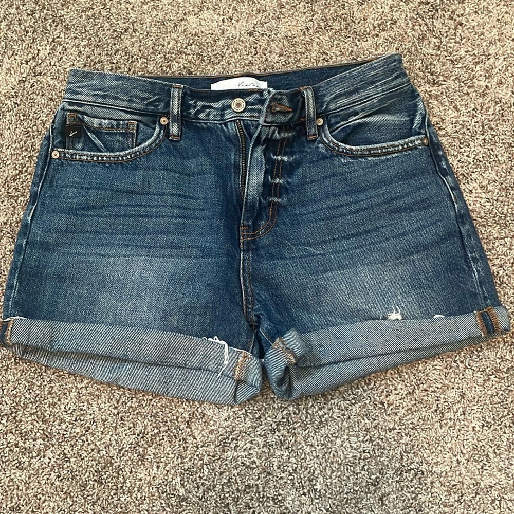 KanCan denim shorts. Size 7/27.